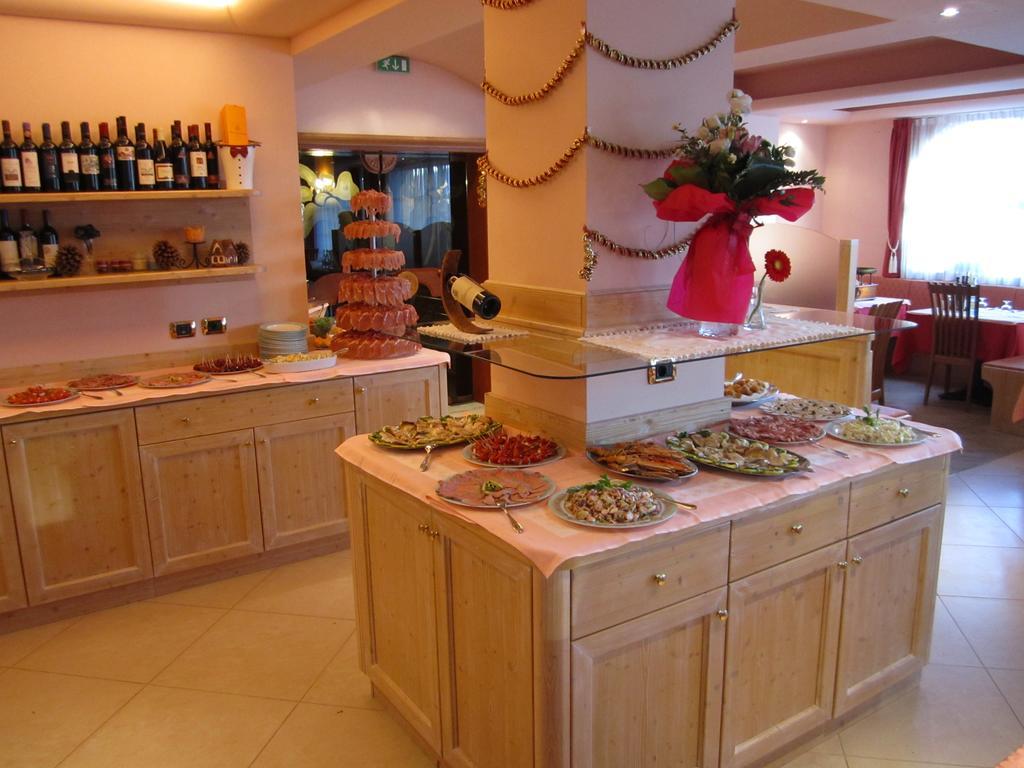 Hotel Rosalpina Folgaria Esterno foto