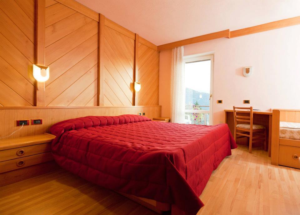 Hotel Rosalpina Folgaria Esterno foto
