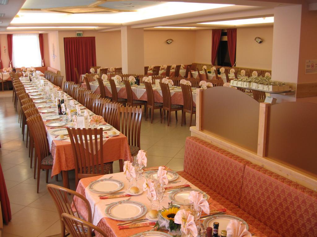 Hotel Rosalpina Folgaria Esterno foto